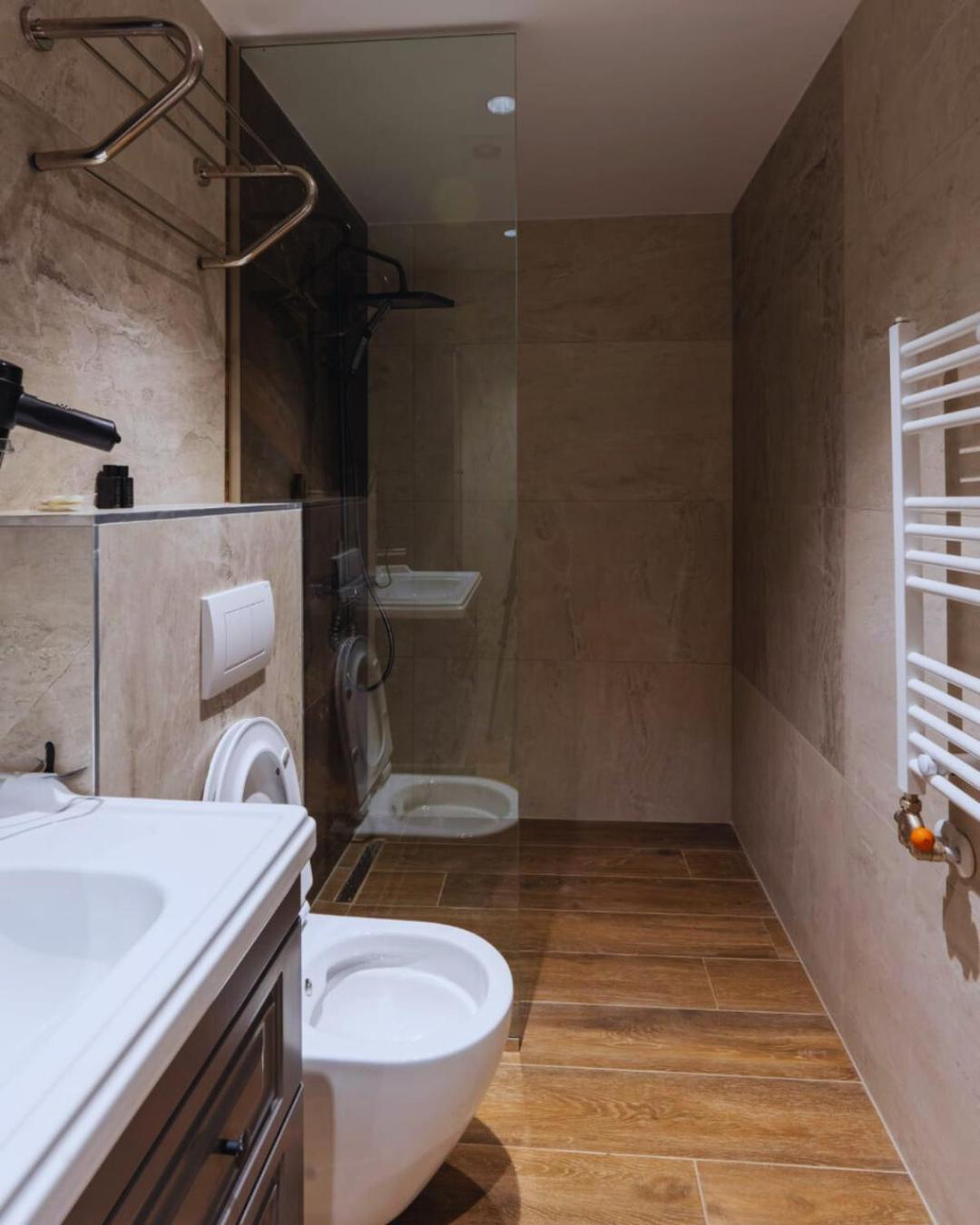 Hotel Solo 127 พริเซรน ภายนอก รูปภาพ